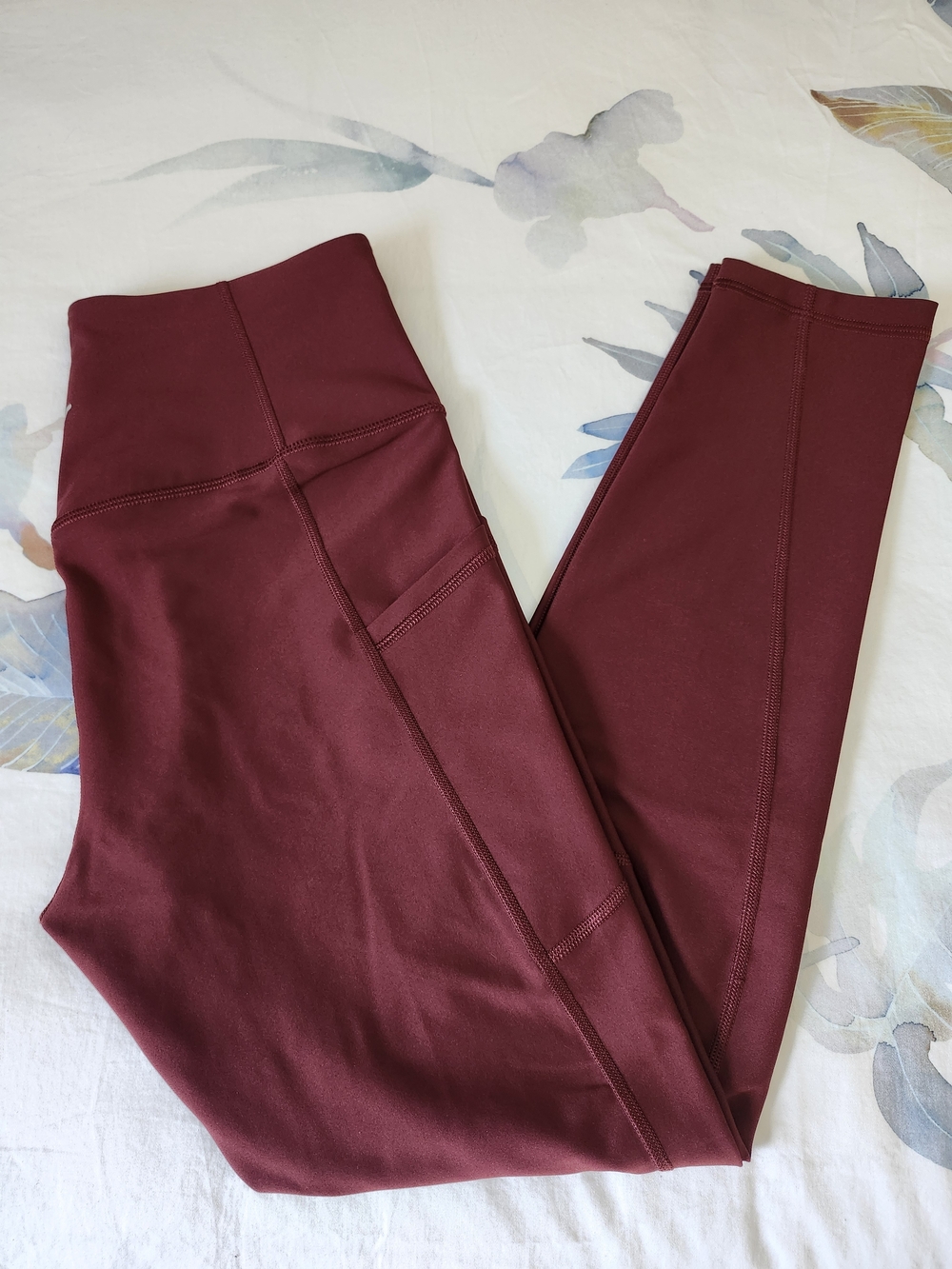 Old Navy Active High-Rise Crop Leggings